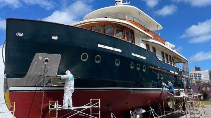 At Norseman Boatyard, we understand the anxiety that comes with visible boat surface issues